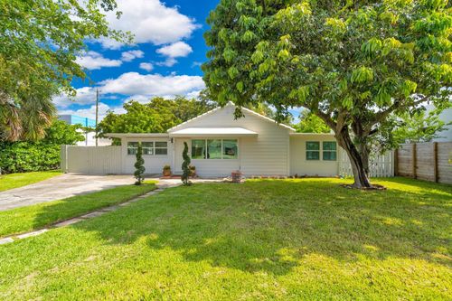 375 Orange Way, West Palm Beach, FL, 33405-4923 | Card Image