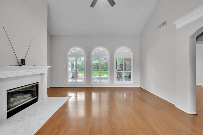 2426 Hanston Ct, House other with 4 bedrooms, 3 bathrooms and 2 parking in Pearland TX | Image 8