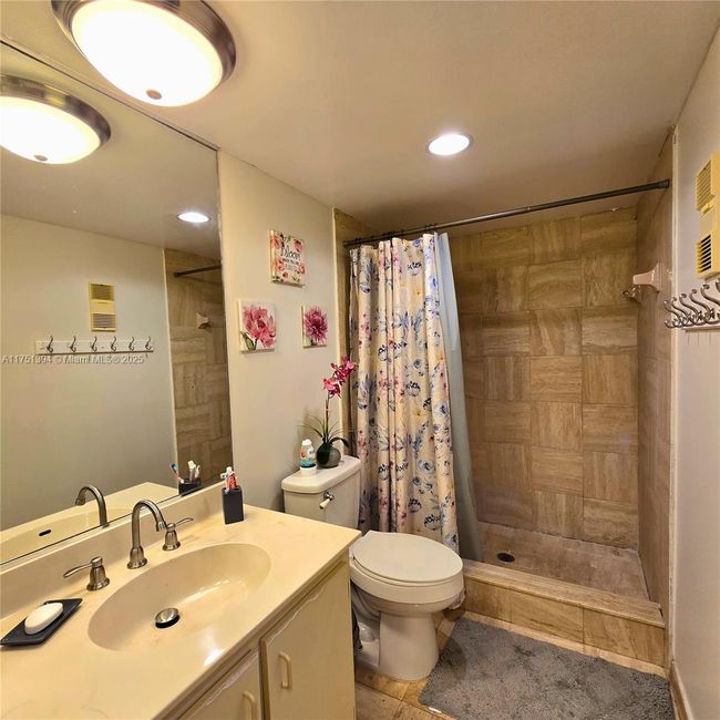 APT-306 - 7050 44 Th St, Condo with 2 bedrooms, 2 bathrooms and null parking in Lauderhill FL | Image 12