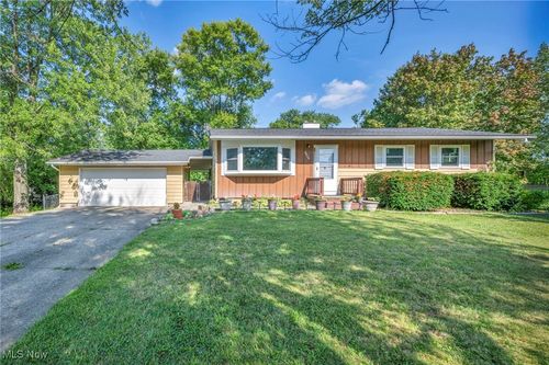 1393 Princeton Dr, Brunswick, OH, 44212-3530 | Card Image