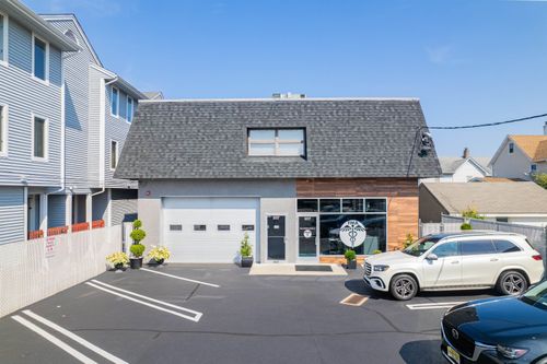 202-107 Stuyvesant Ave, Lyndhurst, NJ, 07071-1426 | Card Image