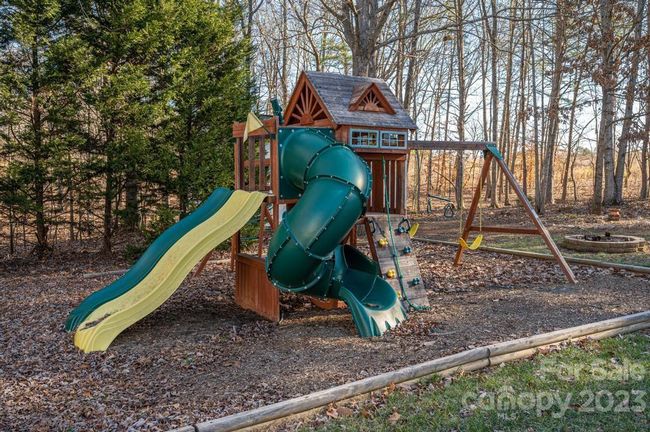 1505 Angela Ct - Playground | Image 20