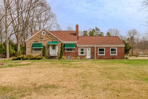 2695 River Road, Willoughby Hills, OH, 44094 | Card Image