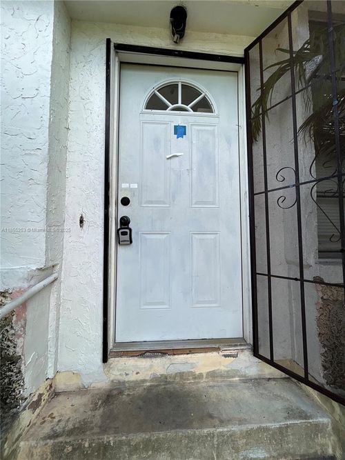 796 Ne 85th St, Miami, FL, 33138-3600 | Card Image