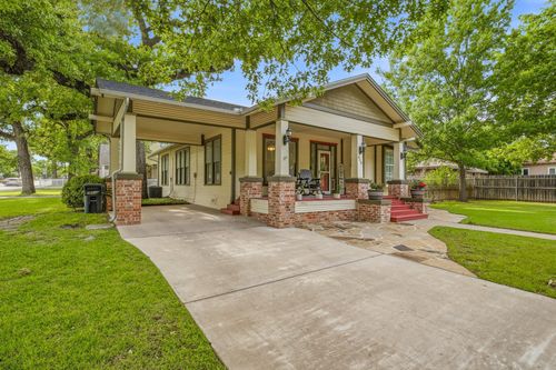 910 S Waco St, Weatherford, TX, 76086-5344 | Card Image