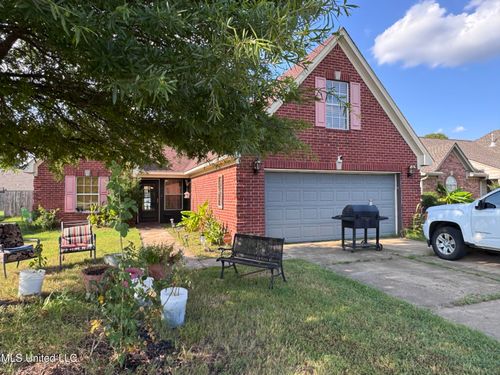 2388 Pappy Ln, Horn Lake, MS, 38637-1364 | Card Image