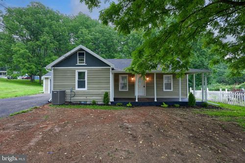1384 Roundtop Rd, MIDDLETOWN, PA, 17057-3621 | Card Image