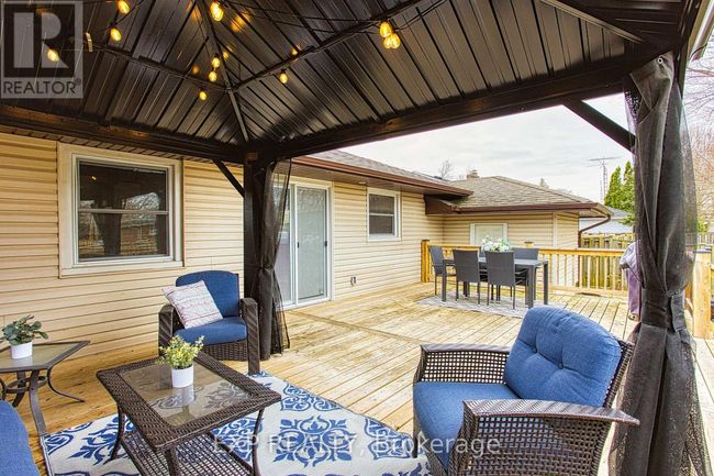 4382 Central Avenue, House other with 5 bedrooms, 2 bathrooms and 5 parking in Lincoln (Beamsville) ON | Image 38