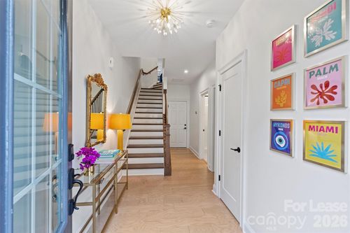 5038 Harrowsmith Ln, Charlotte, NC, 28204-4301 | Card Image