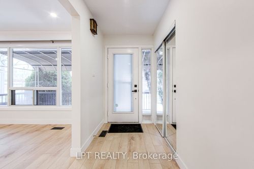 1519 Ogden Ave, Mississauga, ON, L5E2H9 | Card Image