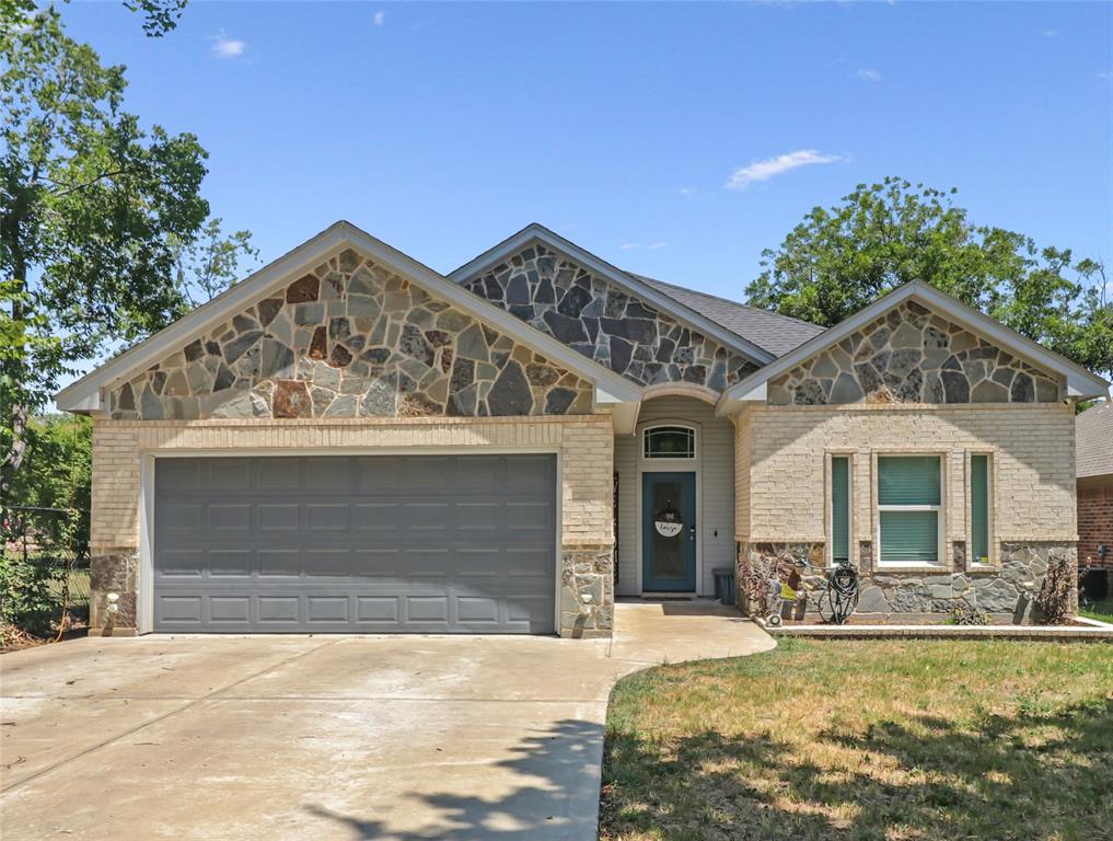 Cowden St, Fort Worth, TX 76114