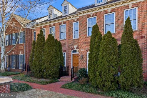 7996 Reserve Way, VIENNA, VA, 22182-3891 | Card Image