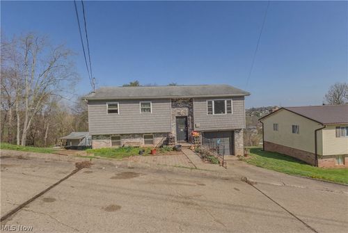 38 Southmoor Hts, Parkersburg, WV, 26101-8946 | Card Image