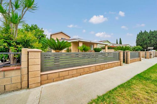 5151 Niland St, Lynwood, CA, 90262-4625 | Card Image