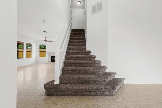 1213 Pathfinder Way, House other with 4 bedrooms, 3 bathrooms and 4 parking in Round Rock TX | Image 7