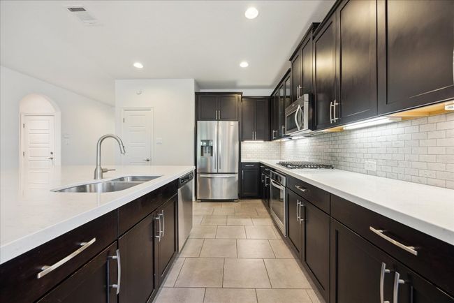 123 Pond View Pass, House other with 4 bedrooms, 4 bathrooms and 4 parking in Buda TX | Image 11