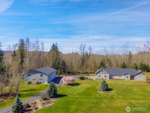 16100 159th Ln Se, Yelm, WA, 98597-8103 | Card Image