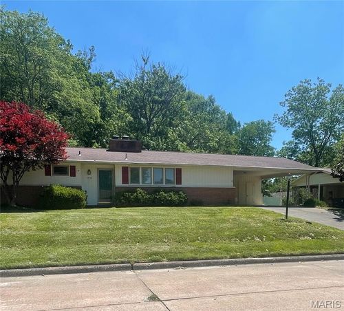 1715 Westridge Dr, Cape Girardeau, MO, 63701-2937 | Card Image