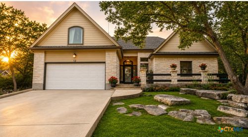 12 Springwood Cir, Wimberley, TX, 78676-2812 | Card Image