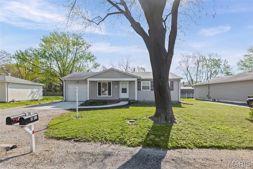 14 Dee St, Moro, IL, 62067-1068 | Card Image