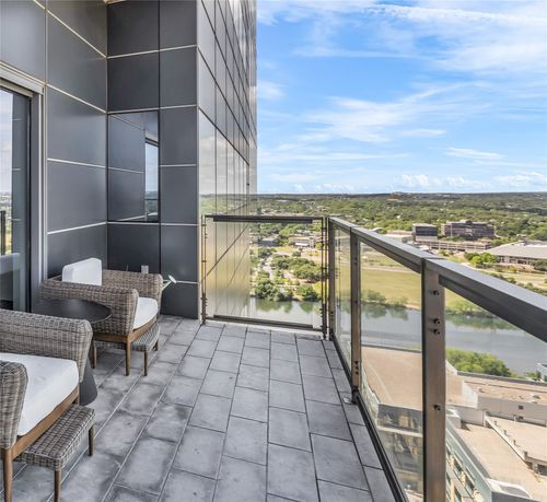 2308-210 Lavaca St, Austin, TX, 78701-4588 | Card Image