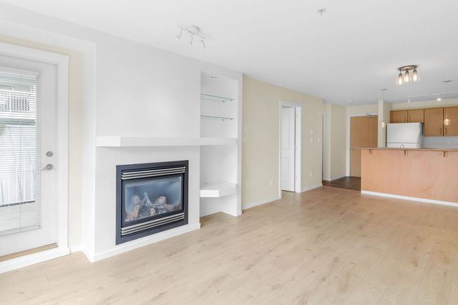 213 - 3148 St Johns St, Condo with 2 bedrooms, 2 bathrooms and 2 parking in Port Moody BC | Image 12