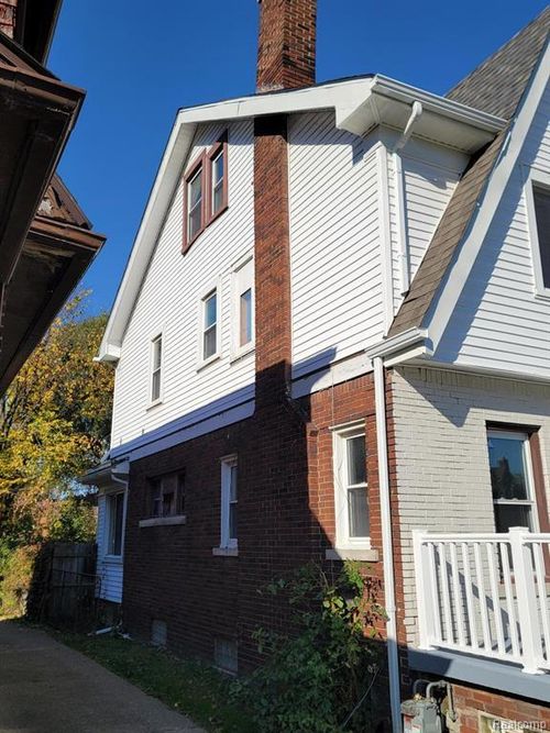 16881 Lawton St, Detroit, MI, 48221-3148 | Card Image