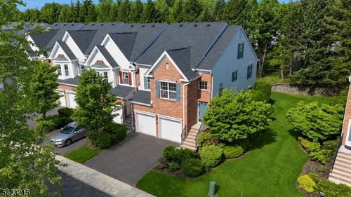 303-330 Winthrop Dr, Nutley, NJ, 07110-3932 | Card Image
