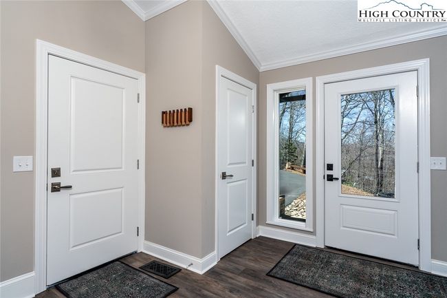 150 Squirrel Corn Ln, House other with 3 bedrooms, 3 bathrooms and null parking in Sugar Mountain NC | Image 4