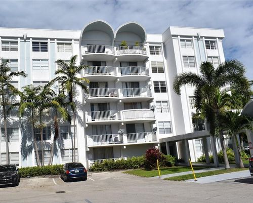310-488 Nw 165th Street Rd, Miami, FL, 33169-6463 | Card Image