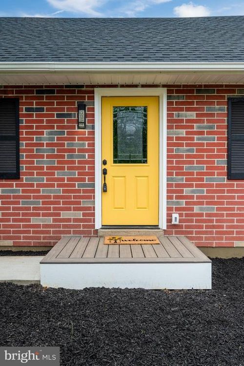 2626 W Philadelphia Ave, OLEY, PA, 19547-8506 | Card Image