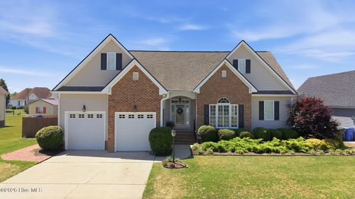 3705 Gloucester Dr W, Wilson, NC, 27893-9214 | Card Image