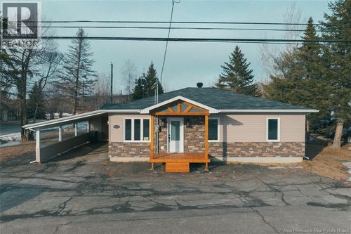 195 Principale St, Sainte Anne de Madawaska, NB, E7E1B2 | Card Image
