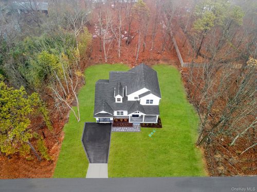 377 Tyler Ave, Miller Place, NY, 11764-3422 | Card Image