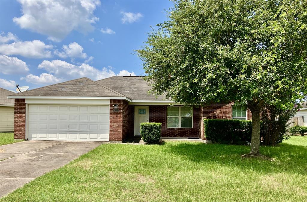 Mackerel Dr, Texas City, TX 77591