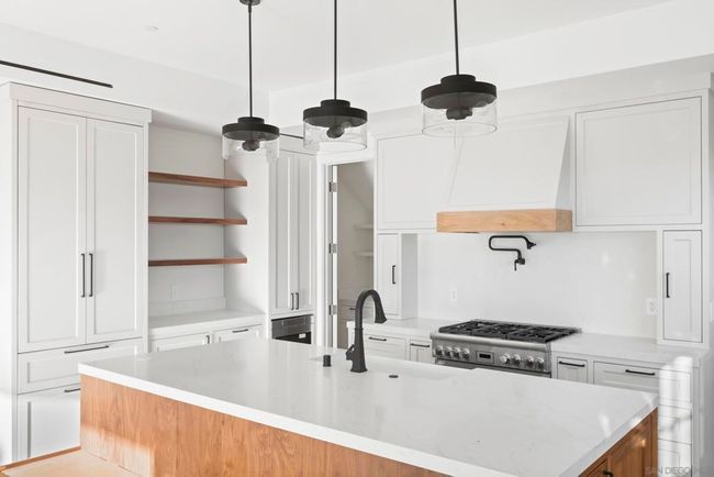 7214 Fay Ave, House other with 4 bedrooms, 3 bathrooms and 2 parking in La Jolla CA | Image 8
