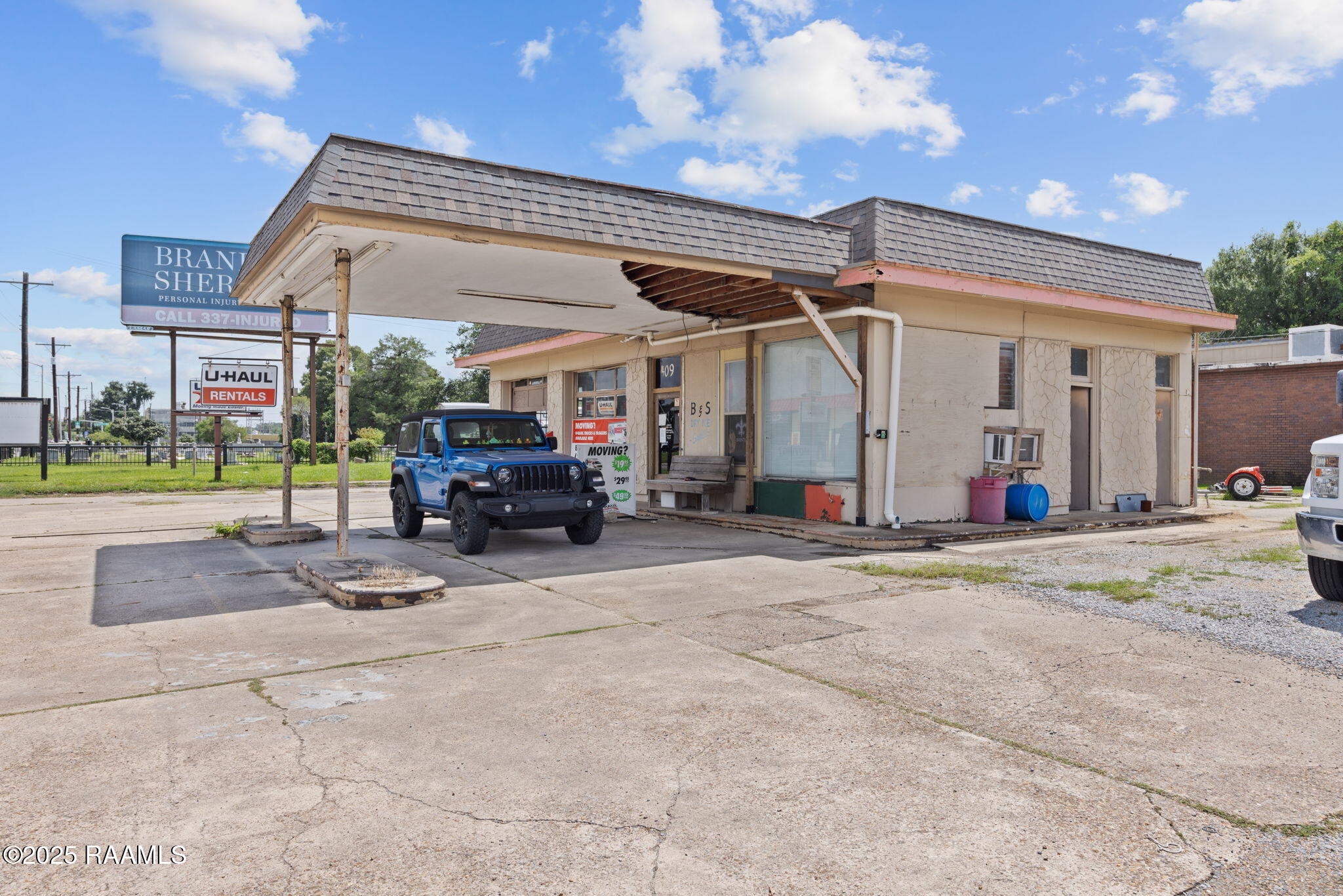 409 W Pinhook Rd, Lafayette, LA 70501