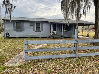 16833 Ne Us Hwy 301, House other with 3 bedrooms, 2 bathrooms and null parking in Waldo FL | Image 2