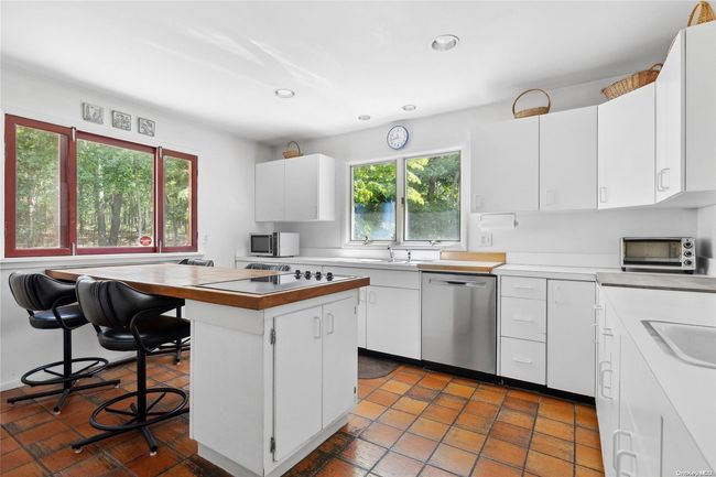 24 Old Farm Rd, House other with 5 bedrooms, 4 bathrooms and null parking in Sagaponack NY | Image 7