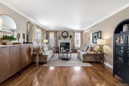 139 Ridgewood Avenue, Brookhaven, NY, 11738 | Card Image