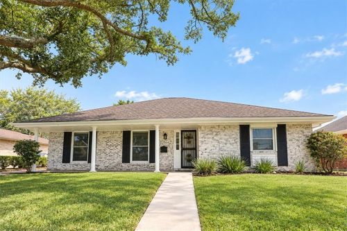 2664 Danbury Dr, New Orleans, LA, 70131-3846 | Card Image
