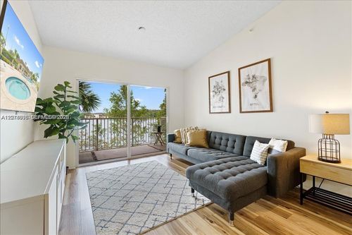 308-5065 Wiles Rd, Coconut Creek, FL, 33073-4211 | Card Image
