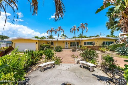 3 W Point Dr, Cocoa Beach, FL, 32931-5304 | Card Image