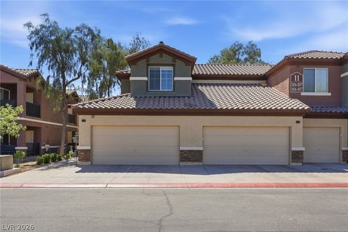 2036-8324 W Charleston Blvd, Las Vegas, NV, 89117-9200 | Card Image
