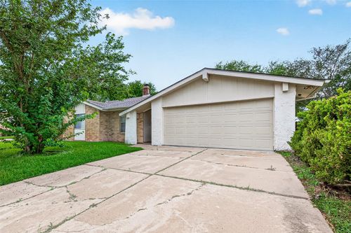 10402 Permian Dr, Sugar Land, TX, 77498-1414 | Card Image