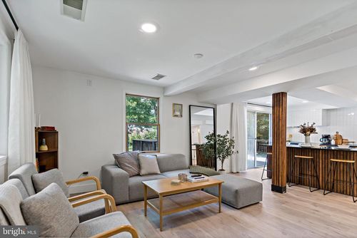 28 Benson Dr, HARPERS FERRY, WV, 25425-3557 | Card Image