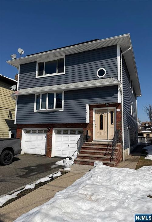 79 Hunter St, Lodi, NJ, 07644-2924 | Card Image