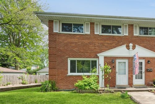 326 Skokie Ct, Wilmette, IL, 60091-3032 | Card Image