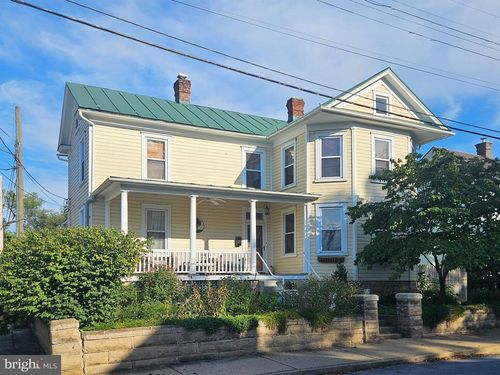 20 Blue Ridge Ave, FRONT ROYAL, VA, 22630-3046 | Card Image