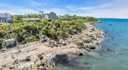 2100 Sound Dr, Greenport, NY, 11944-2040 | Card Image